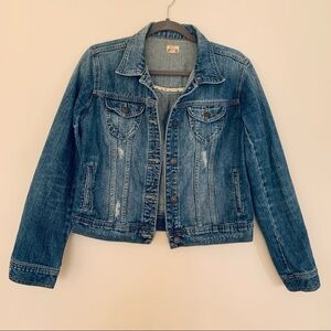 𝅺MUDD Distressed Jean Jacket